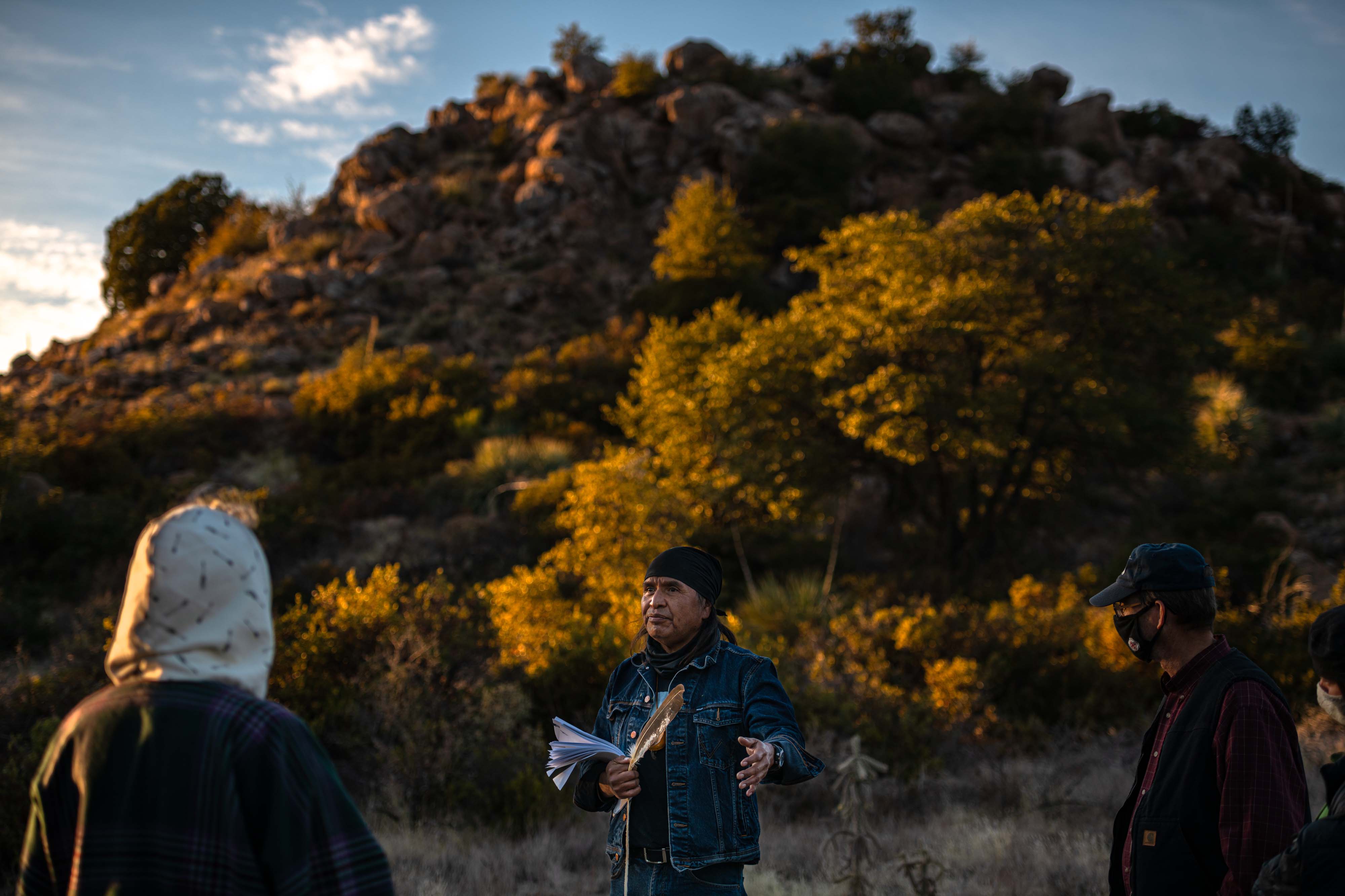 Wendsler Nosie Sr. (Apache) speaks to elders and other supporters of the Apache Stronghold at Oak Flat, January 2021. (Photo courtesy of Ash Ponders / Juntos Photo Coop.)